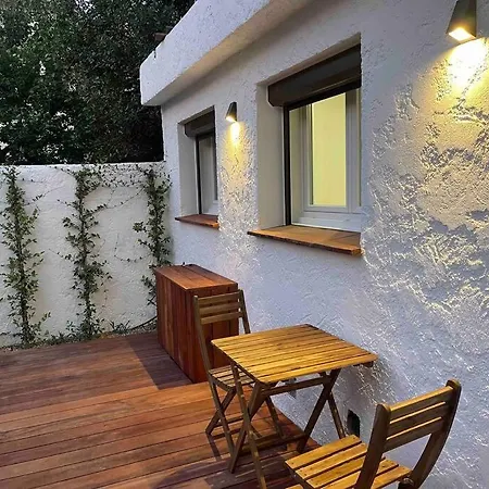 Maisonnette A 700m Des Plages Du Mourillon Тулон